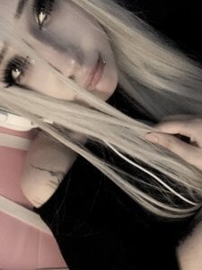 cupcakevice Favourite blonde Pic 3