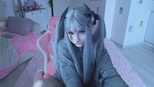 Nana_stolass A cyber girl has to please you Foto