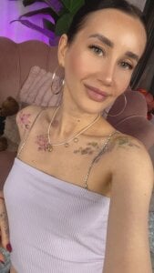 SerenaVelour Public Pic 8