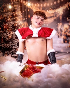 I AM YOUR GIFT OF THIS 2025✨ de PRINCE_STEV  2 photos