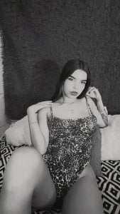 camila-esperanza Amo tomarme fotos para ti Pic