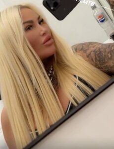 Candy-RoseUK Public Pic 5