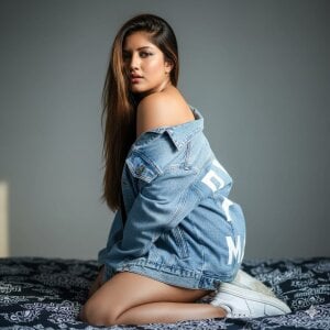 lucia_Tx Public Pic 5