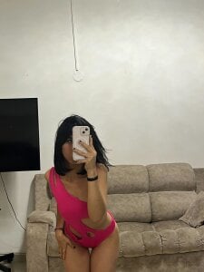 EllieBloom Public Pic 2