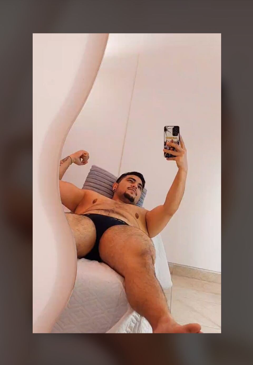 صور marcus_harris الرائجة  391