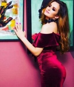 QueensInspireKings Watch the QUEENs conquer Pic 2