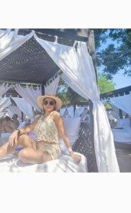 imVictoria_ Public Pic