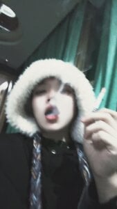 zzy12212 嗨喽 Pic 2