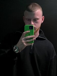 Adam de Adam_ice  3 photos