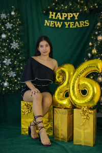 Natasha_Ferrec Shining to Say Goodbye to the Year🎁⭐ Pic 4