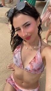 Vampgyal Beach vacation Εικόνα 3