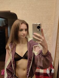 SweetLilyLove Public Pic 4