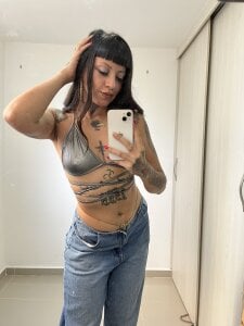 Mollyyy_ Public 사진 5