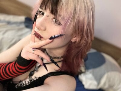 Ashley_Veil Public Pic 3