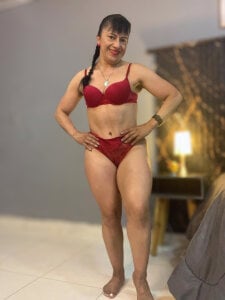 clara_heat 💖 Stay close Pic 4