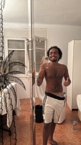 h0rnyboy101 Public Pic 4