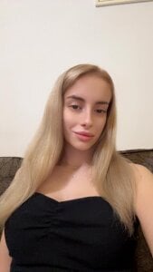 ChristiHanson Public Pic 8