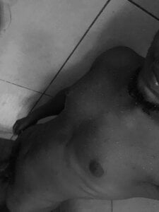 perfectguy4u Y  3. fénykép