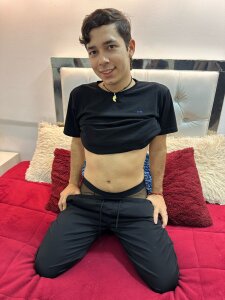 joshi_hot_ athletic boy Pic 2