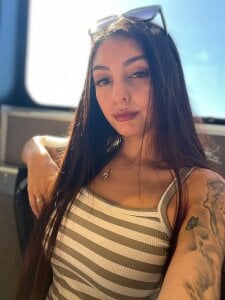 LolaPresley: Public ( 6 фото)