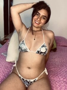 Amishell_ Public Hình