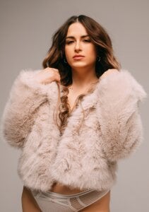 LanaEliseのSexy snow queen...の 5枚の写真