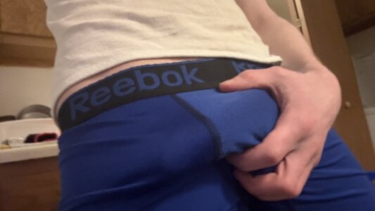 EclipseStudのHere’s My Large Surprize 😳😘の 5枚の写真