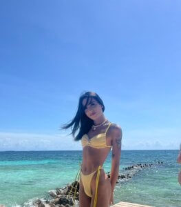 In the beach🌊 de valery_yepes  3 photos