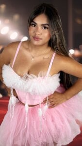 MoanWithMayaXXX Public Pic 3