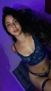 Camil4_white Public Pic