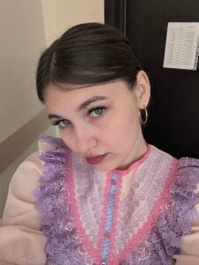 Emili_Baynen Public Bilde