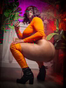 AngelThroatt HALOWEN Pic