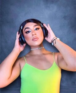 valentinahous I love taking pictures Pic