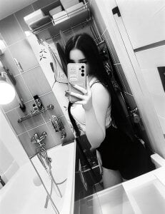 Salty_sharm It's me Hình 2