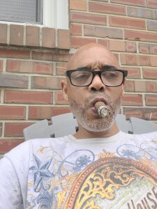 A_CIGAR_MAN Public Pic