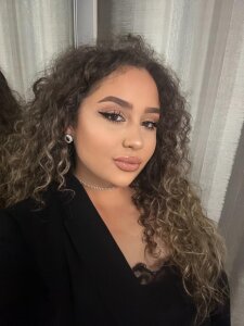 Public de OliviaVegas  4 Imagens