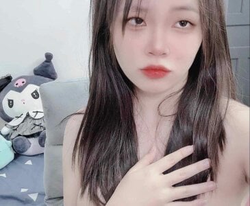 MinhHa-18 Public Pic 2