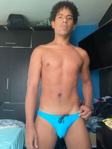 Tendajih_Black swimwear Pic 6