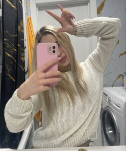 MonaChasey Hello! Pic 4