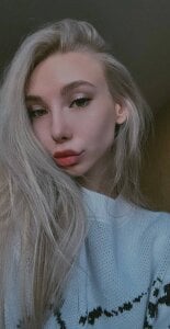 HollyBiirch Public Pic 2