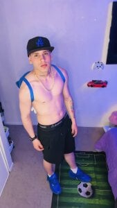 MrBadBoyX: No sweater for you ( 3 фото)