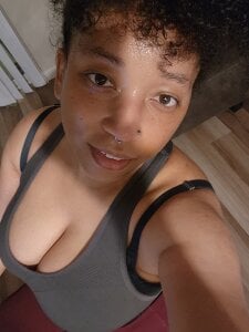 Marie-PetiteSweaty Selfies图片 6