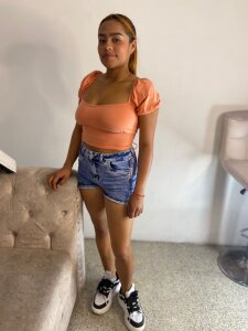 Scarlett_ST Public Pic 2