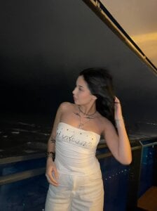 m1sss1nful Is it just me or is it getting hot in here?? Pic