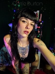 CarrieBurton Public зображення