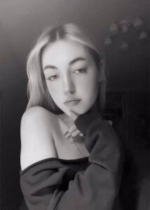 AdellaMacht Public Pic 4