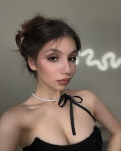 ZanaBreland12 Bild 3