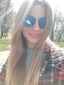 Anneta_blonde Public Pic 2