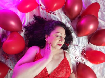 Will u be my valentine?💥😈 de Samethyst  4 Imagens