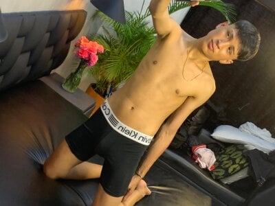 Daddy_Darcks Hey Its me Pic 3